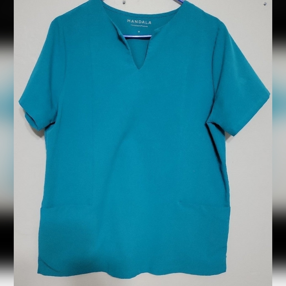 Scrub set